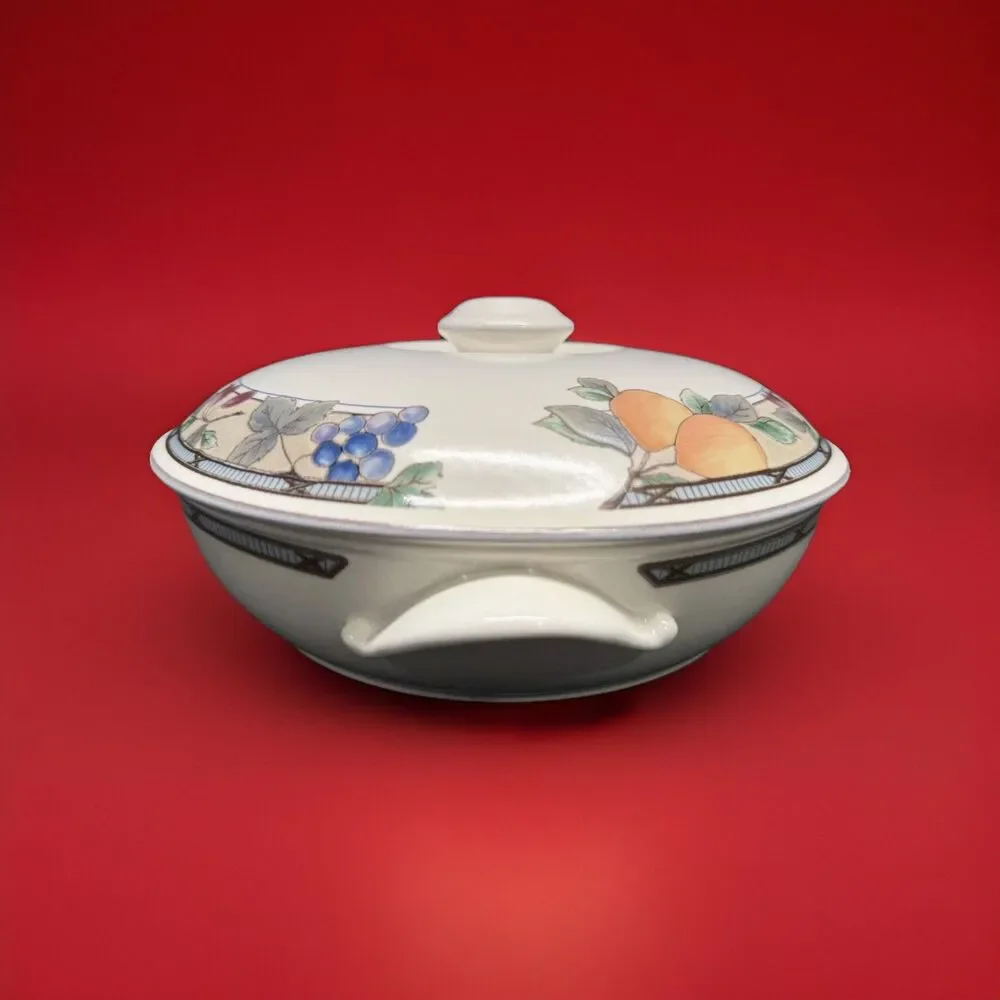 Mikasa Intaglio Garden Harvest CAC29 Round Covered Casserole Dish oven to table
